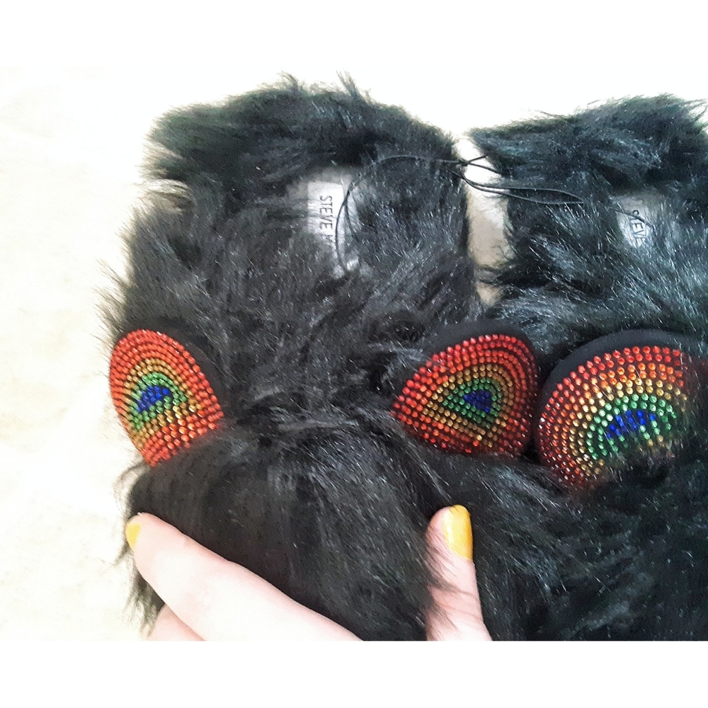 NWT - Steve Madden Black Faux Fur Rainbow Slippers - Picture 7 of 8